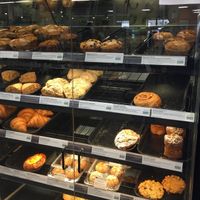 There is 1 vegan muffin in the bin (chocolate almond) at Mississippi Market Food Co-op - Selby Ave in St Paul