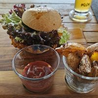 Veganer Burger at Moserwirt Gasthof in Maria Alm
