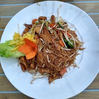 Reisnudeln mit Sojafleisch und Gemüse at Tau in Vienna