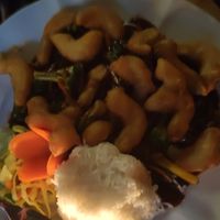 Gebackene vegane Garnelen mit Brokkoli at Tau in Vienna