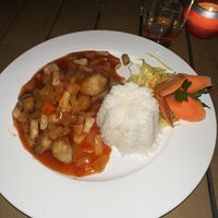 Huhn süß sauer  at Tau in Vienna