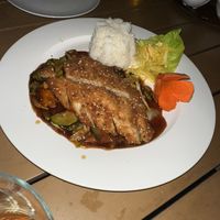 Huhn szechuan art  at Tau in Vienna