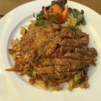 Vegane Ente mit gebratenem Reis  at Tau in Vienna