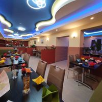 innen / inside at Tau in Vienna