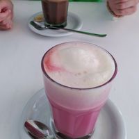 Pink Latte und chocolatte at Café Flowery in Koblenz