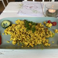 Scrambled Tofu mit Champignons von der Frühstückskarte  at Café Flowery in Koblenz