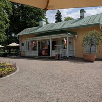 Outside at Tantens Gröna Parkcafé - Gula Villan in Uppsala