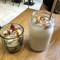 Shake and banoffee desserts at Vibes by Vöner in Helsinki