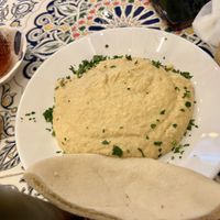 hummus  at BESH in Berlin