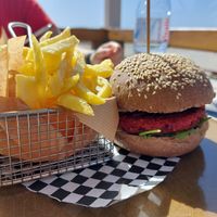 Vegan beetroot buguer at Bar do Bruno in Baleal