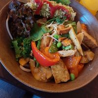 Die Flamingo Bowl 😊 at To1980 Vegan in Dusseldorf