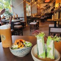 Summer rolls and vegan burger at To1980 Vegan in Dusseldorf