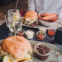 Mit Zwiebel chutney at Le Burger in Vienna