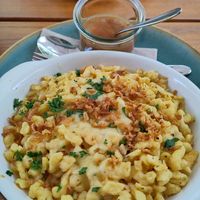 Chäs-Chnöpfli hausgemacht mitApfelmus at EMMA Bett & Bistro in Winterthur