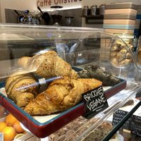 Vegan croissants at UNO Caffé Olistico in Bologna