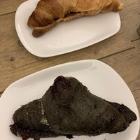 Croissant vegan (marmellata e cioccolato)  at UNO Caffé Olistico in Bologna
