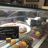 All the cakes are vegan   at UNO Caffé Olistico in Bologna