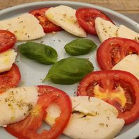 Vegan capresa at UNO Caffé Olistico in Bologna