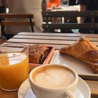   at UNO Caffé Olistico in Bologna