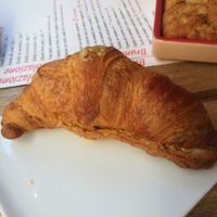 Cornetto al Pistacchio at UNO Caffé Olistico in Bologna