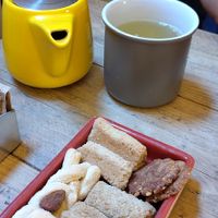 Biscuits with tea at UNO Caffé Olistico in Bologna