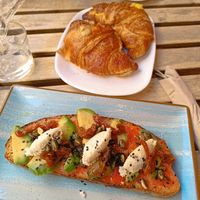 avocado toast with vegan ricotta at UNO Caffé Olistico in Bologna