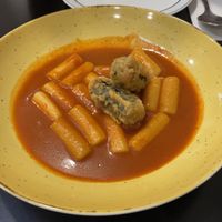 Tteokbbokki with 2 Kimmalis(vegan! Kimmali is mini seaweed + glassnoodle fried)  at Ondo Korean Kitchen in Porto