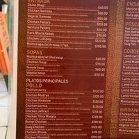 Vegan appetizers include onion bhaji, vegetal samosa, dhal soup, and vegetal soup at Mónica Restaurant Hindú in Oaxaca