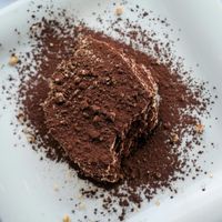 HERCULES- Tiramisu
Organic, Sugar free, Gluten free. Almond flour biscuit with cashews, tofu, coconut cream, dates, vanilla, Marsala wine, and raw cacao. at Hippocrates Healthy Eatery in Randwick