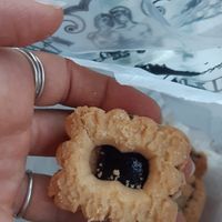 Biscotti frolla e marmellata vegan! Buonissimi! at Riviera Bistrot Pasticceria in Alassio