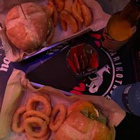 Underground and Cambalache, fries and onion rings at Cerveceria La Raposa in Oviedo