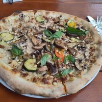 Vegan Pizza at Gans Woanders in Munich
