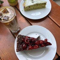 matcha cake and chocolate cake   at Gans Woanders in Munich