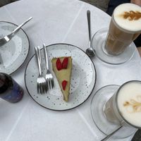 Avocado “cheesecake”, vegan brownie m,  lattes with Oatly at Owoce i Warzywa in Lodz