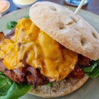 Vegan cheeseburger at De DorpsKamer in Ermelo