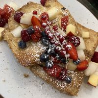 Armer Ritter Vegan mit Obst  at Cafe Bar Armer Ritter in Cologne