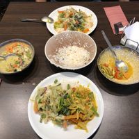 Nr 43 + nr 24. Vermeld dat het Vegan moest zijn. Gegeten met rijst. Erg lekker!! (Nr 34 = pittig )  at Curry Fusion in Hengelo