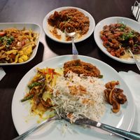 Bijgerechten Tarka dahl van linzen en Mushroom badji at Curry Fusion in Hengelo