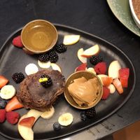 Vegane Pancakes mit toppings   at das KARL in Dusseldorf