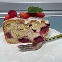 Vegan raspberry cake   at SUEDHANG in Tubingen