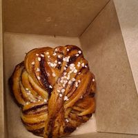 Excellent Kanellbulle at Kafé Plattan in Stockholm