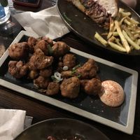 Las coliflores ‘wings’ 💯 at Vrutal - Poblenou in Barcelona