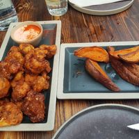 Cauliflower wings and sweet potato at Vrutal - Poblenou in Barcelona