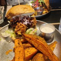Chickn burger y Bbq pulled mushroom bap at Vrutal - Poblenou in Barcelona