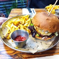 Hamburguesa de foie at Vrutal - Poblenou in Barcelona