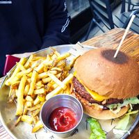 Hamburguesa vrutal at Vrutal - Poblenou in Barcelona