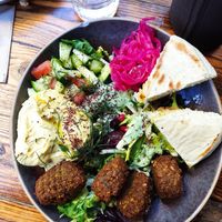 Bowl de falafel at Vrutal - Poblenou in Barcelona