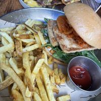 Tofu burger and nachos   at Vrutal - Poblenou in Barcelona