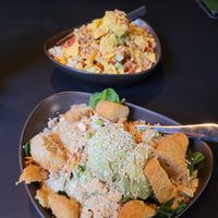Tex Mex Bowl &
Meatless Bowl with Beyond Meat Crispy Chicken at Yuícery - Ehrenstraße in Cologne