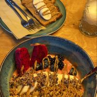 We had lavendel smoothie bowl it was so yummy😄bananebread was very good and delicious caramel latte :) at Mi Chiamo Cafe in Esslingen